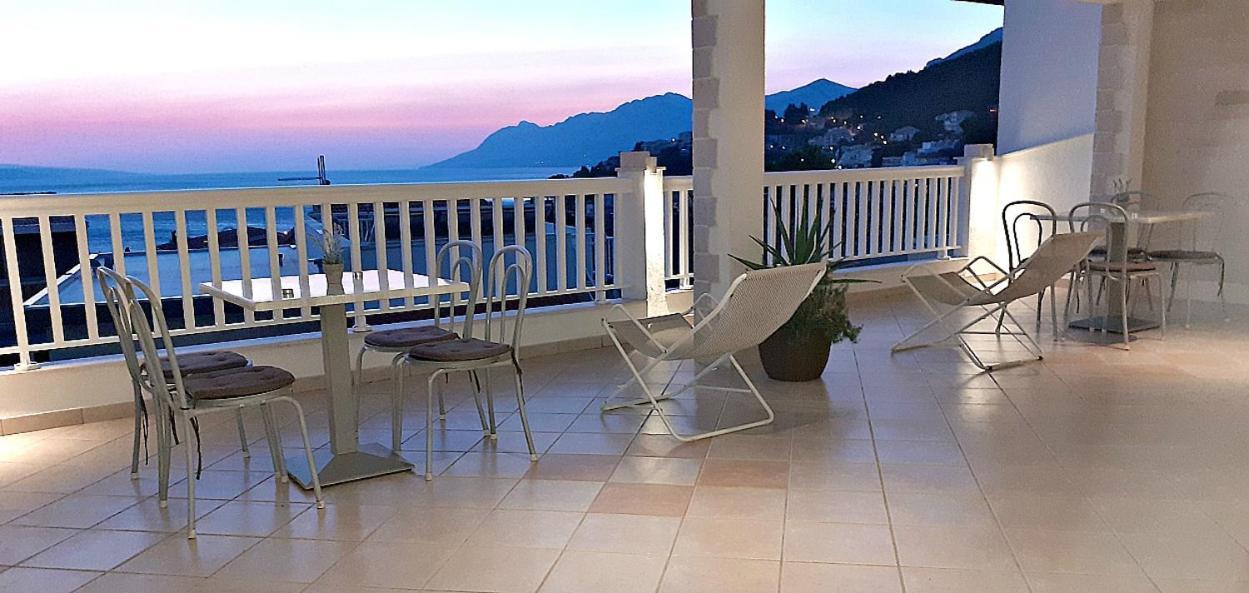 Apartments Villa Bonaca Baška Voda Extérieur photo