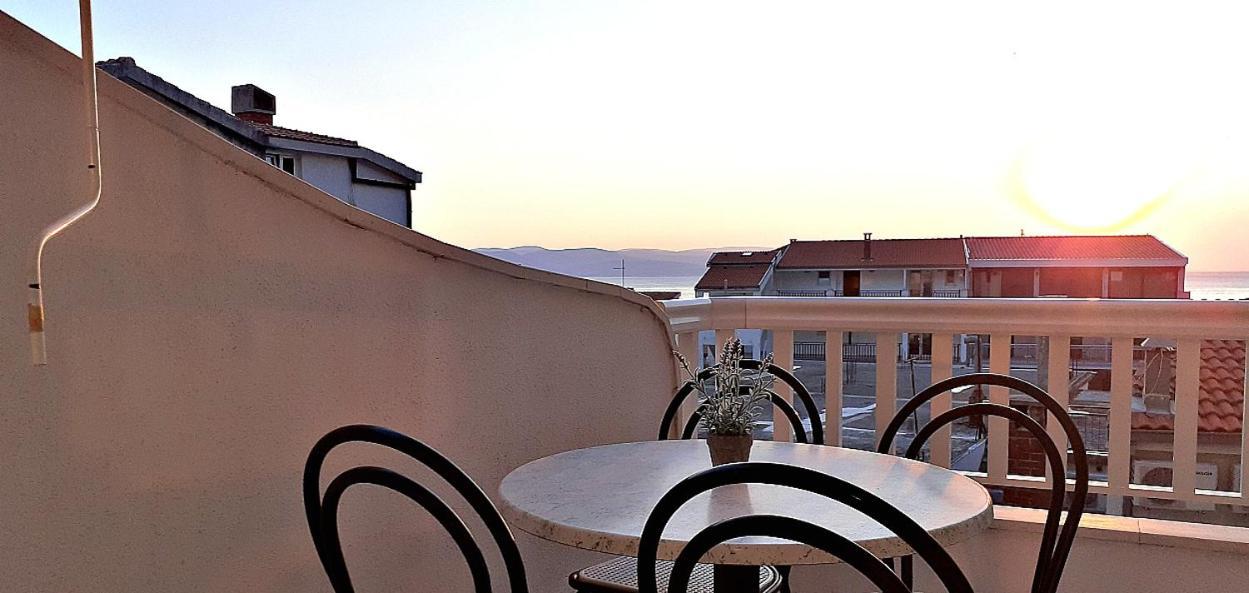 Apartments Villa Bonaca Baška Voda Chambre photo