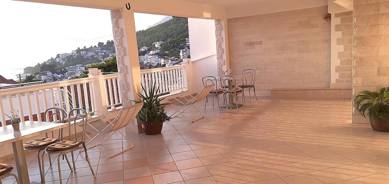 Apartments Villa Bonaca Baška Voda Chambre photo