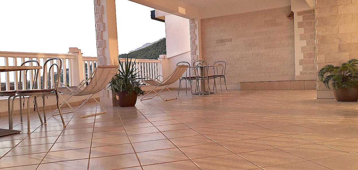 Apartments Villa Bonaca Baška Voda Chambre photo